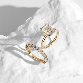 Diamaura wedding rings