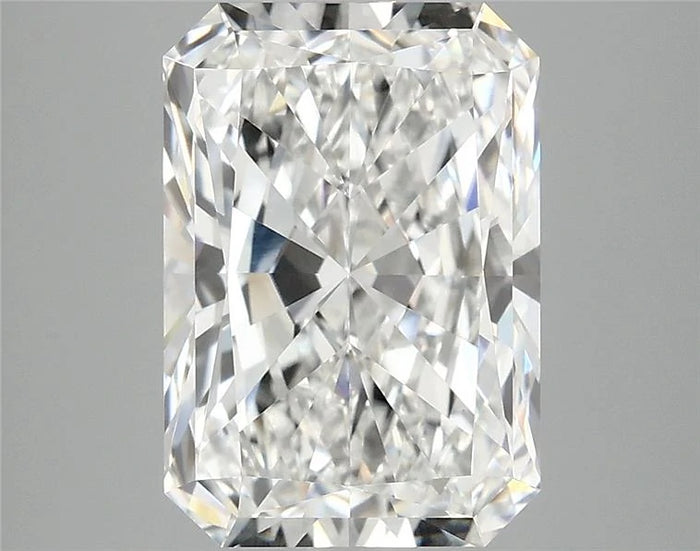 3.82 Carat · RADIANT · E · VVS2 · IGI · Excellent Cut