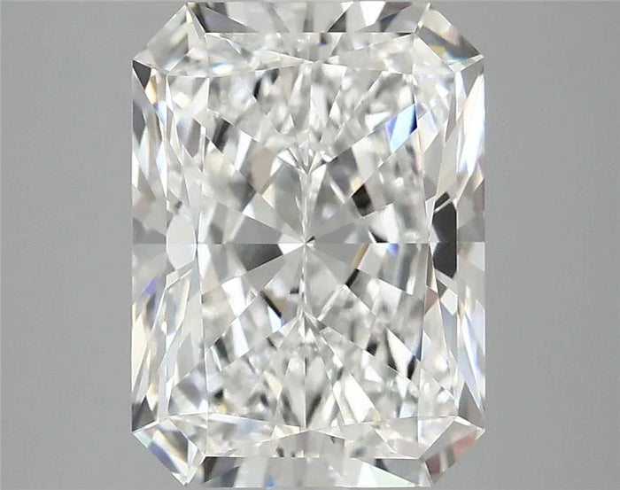 3.89 Carat · RADIANT · E · VVS2 · IGI · Excellent Cut