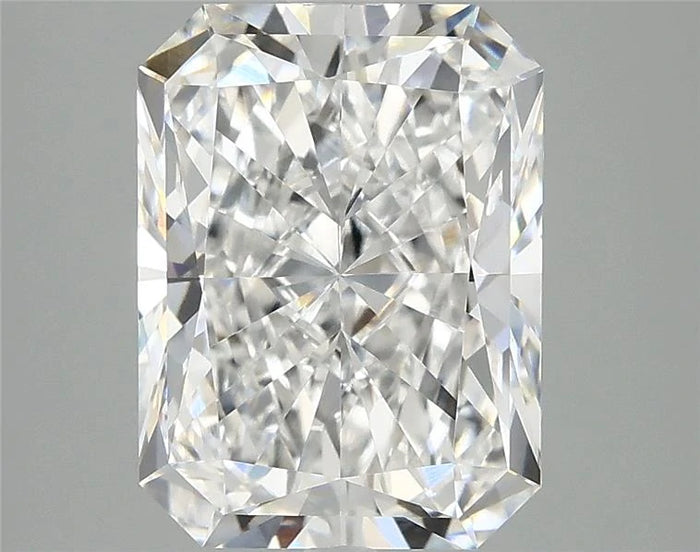 3.89 Carat · RADIANT · E · VVS2 · IGI · Excellent Cut