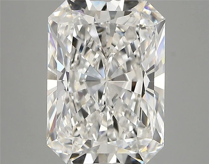 3.83 Carat · RADIANT · E · VVS2 · IGI · Excellent Cut