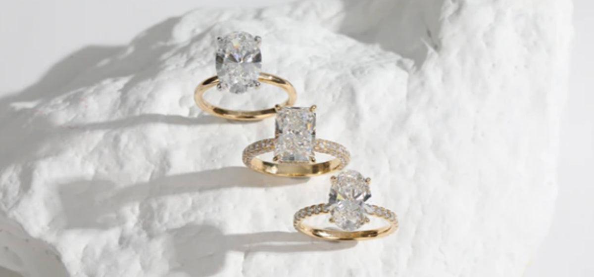 Yellow gold rings