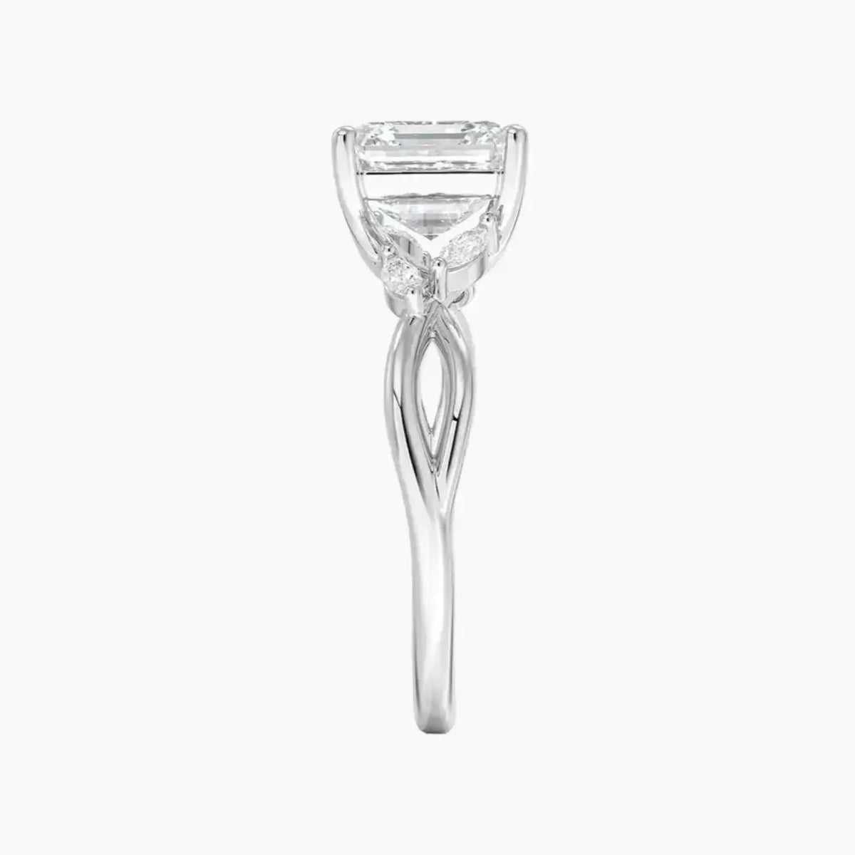 #18K White Gold