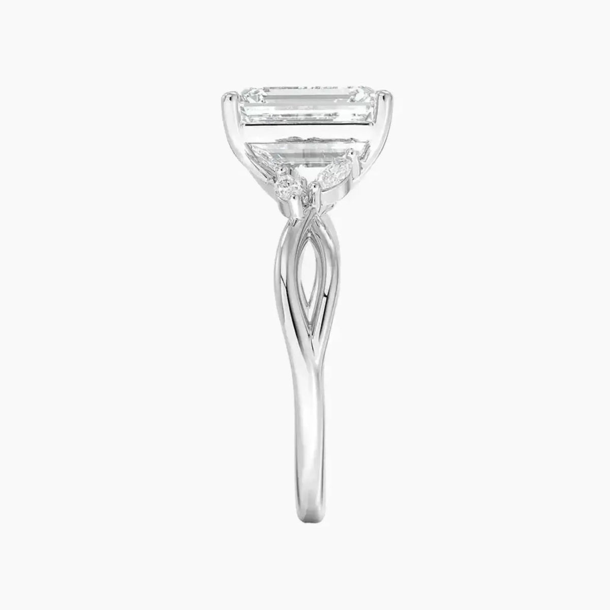 #18K White Gold