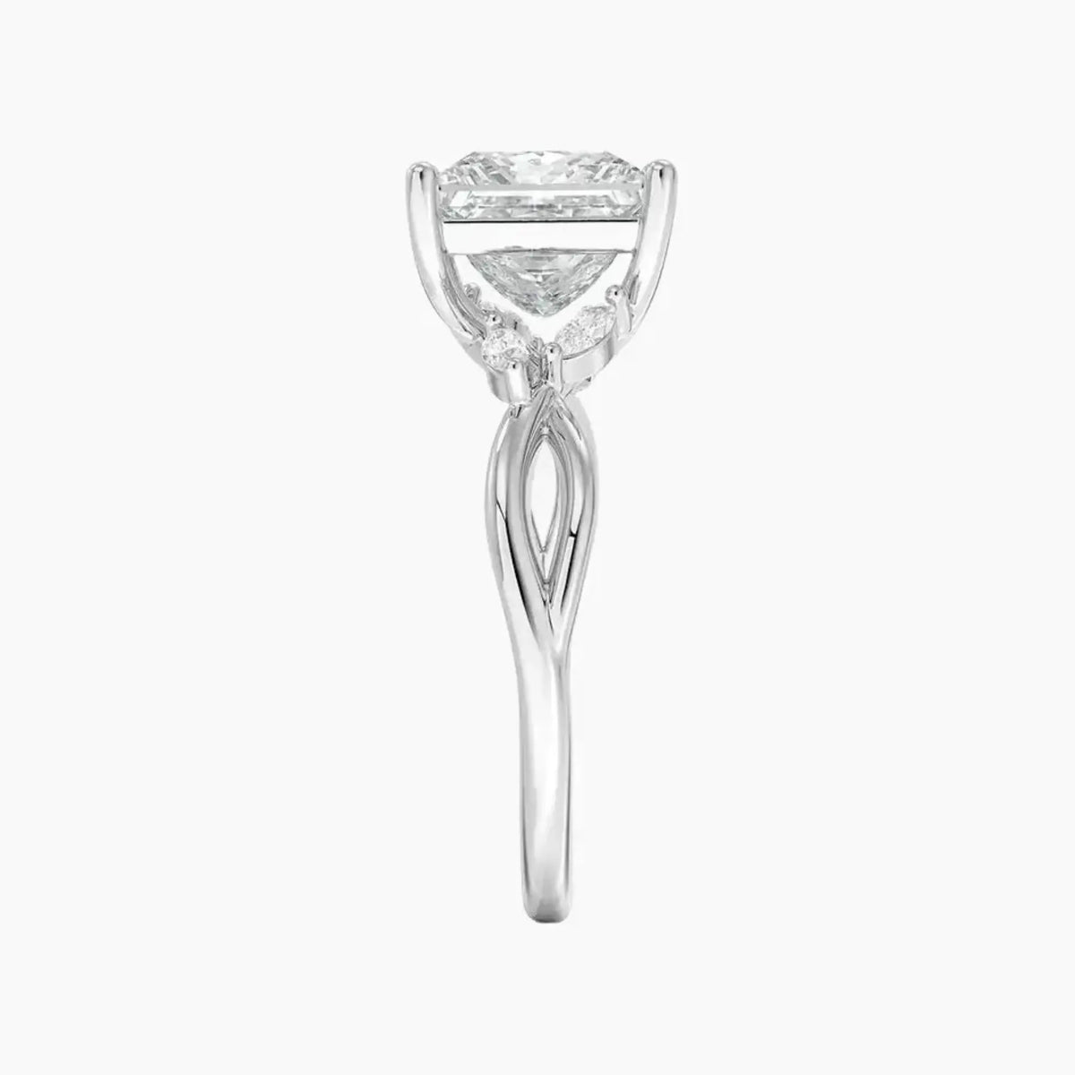 #18K White Gold