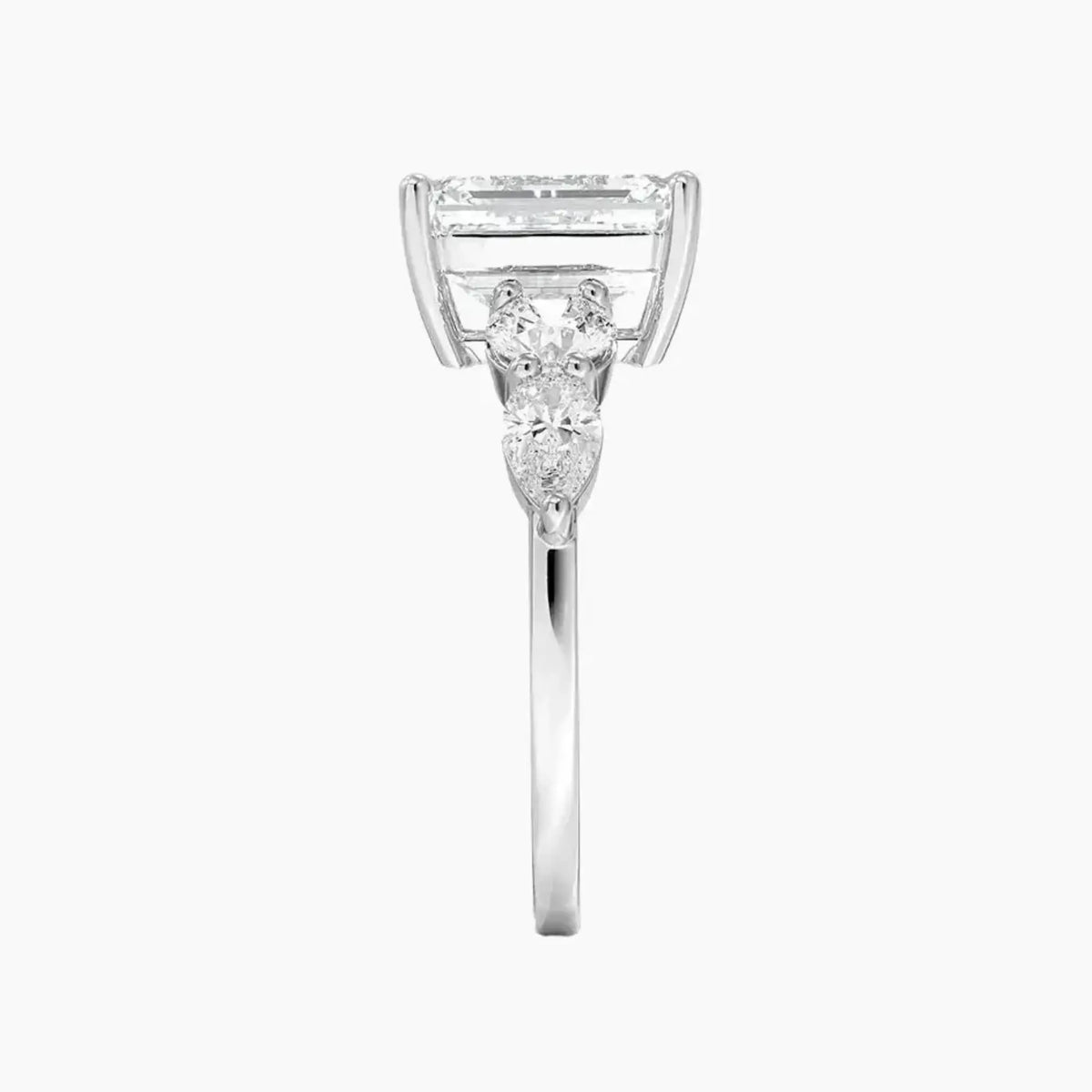 #18K White Gold