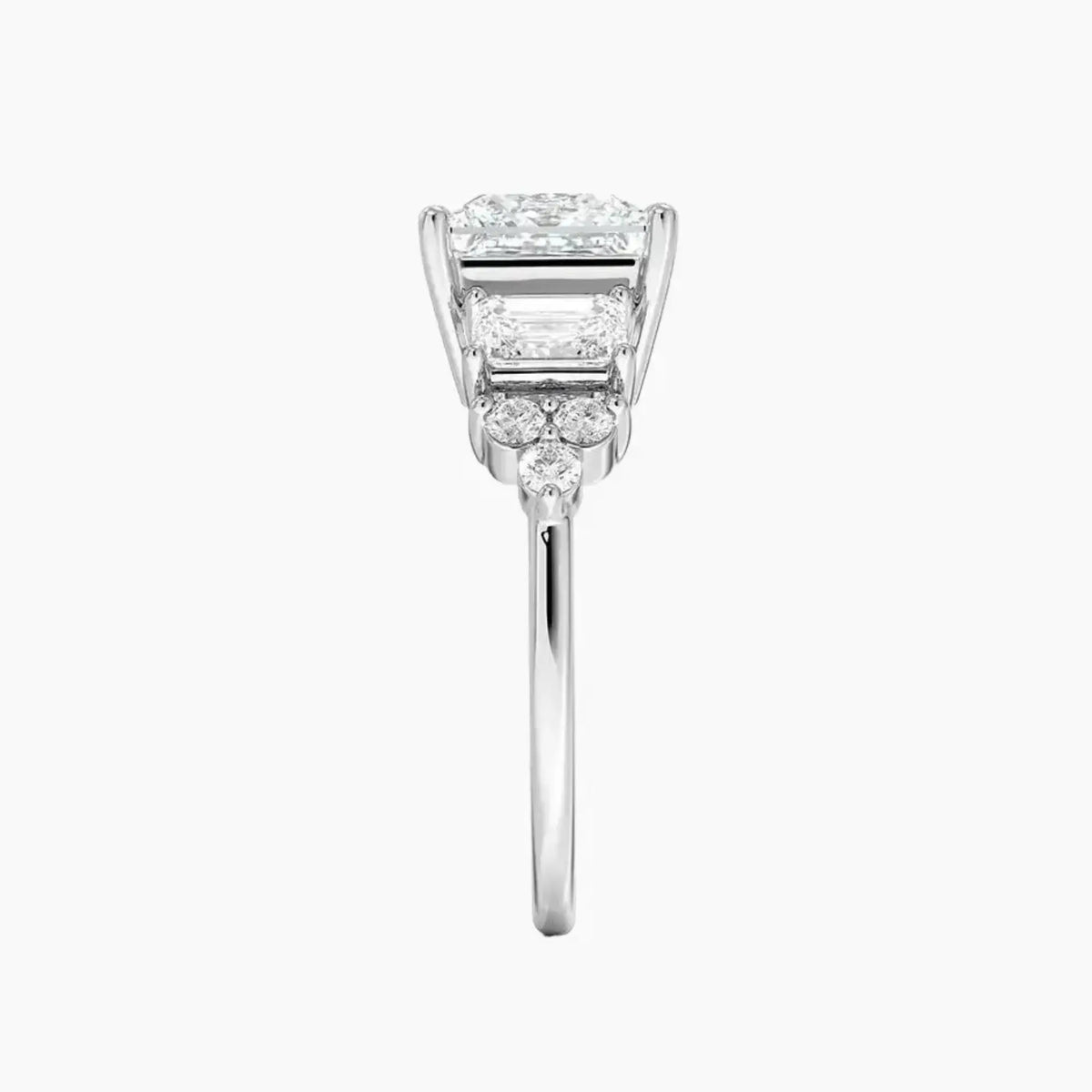 #18K White Gold