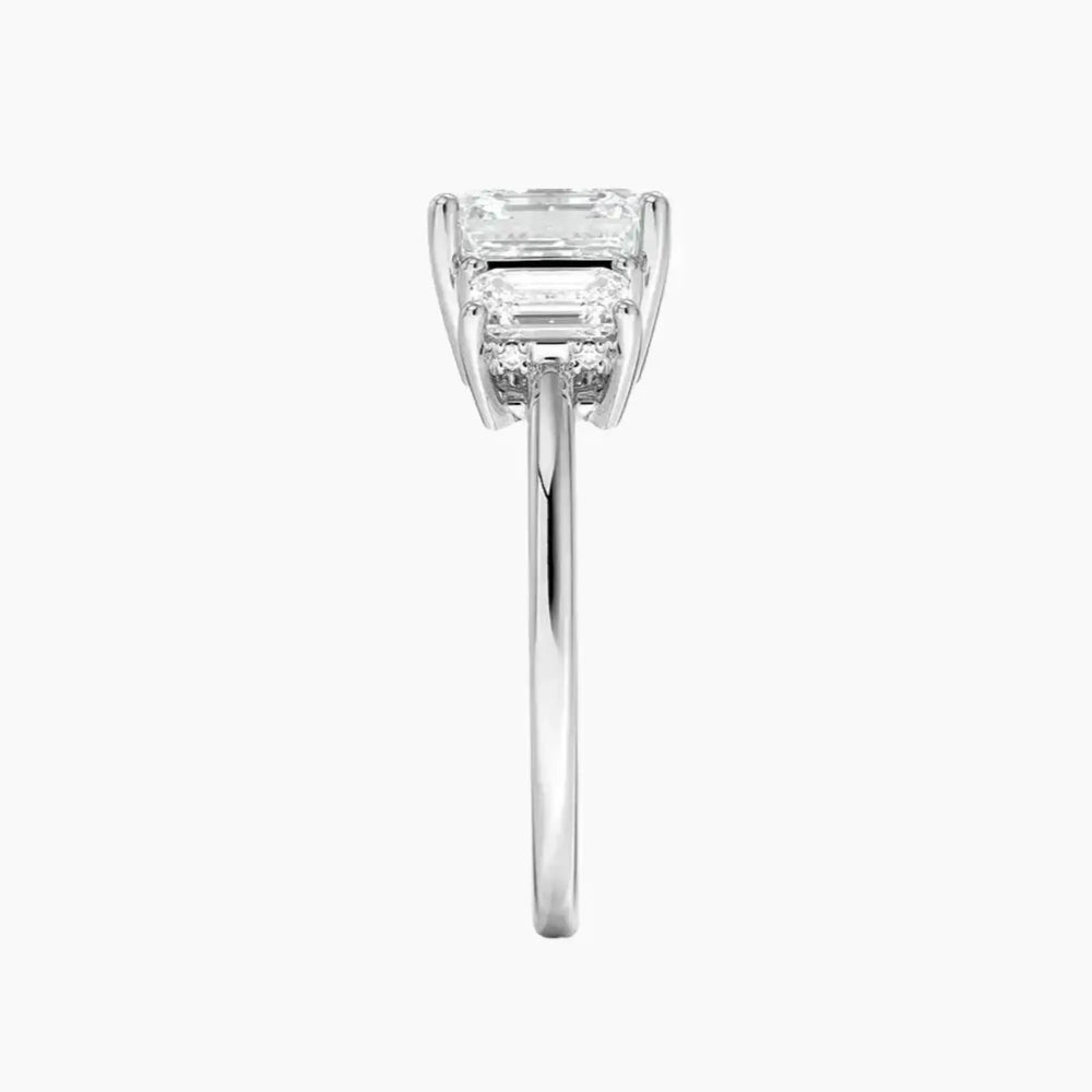 #18K White Gold