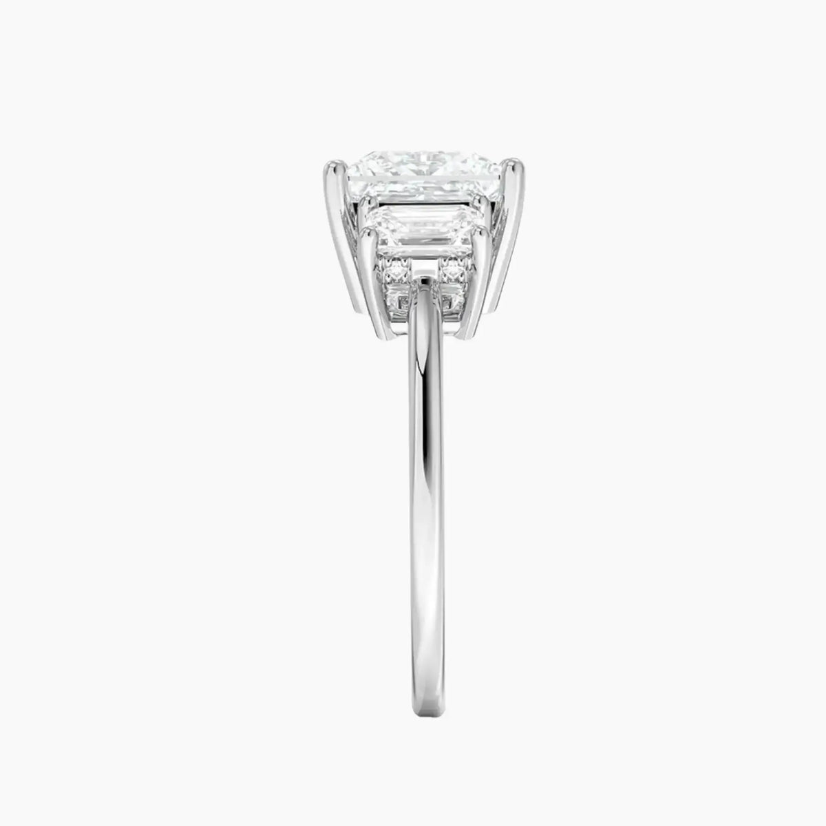 #18K White Gold