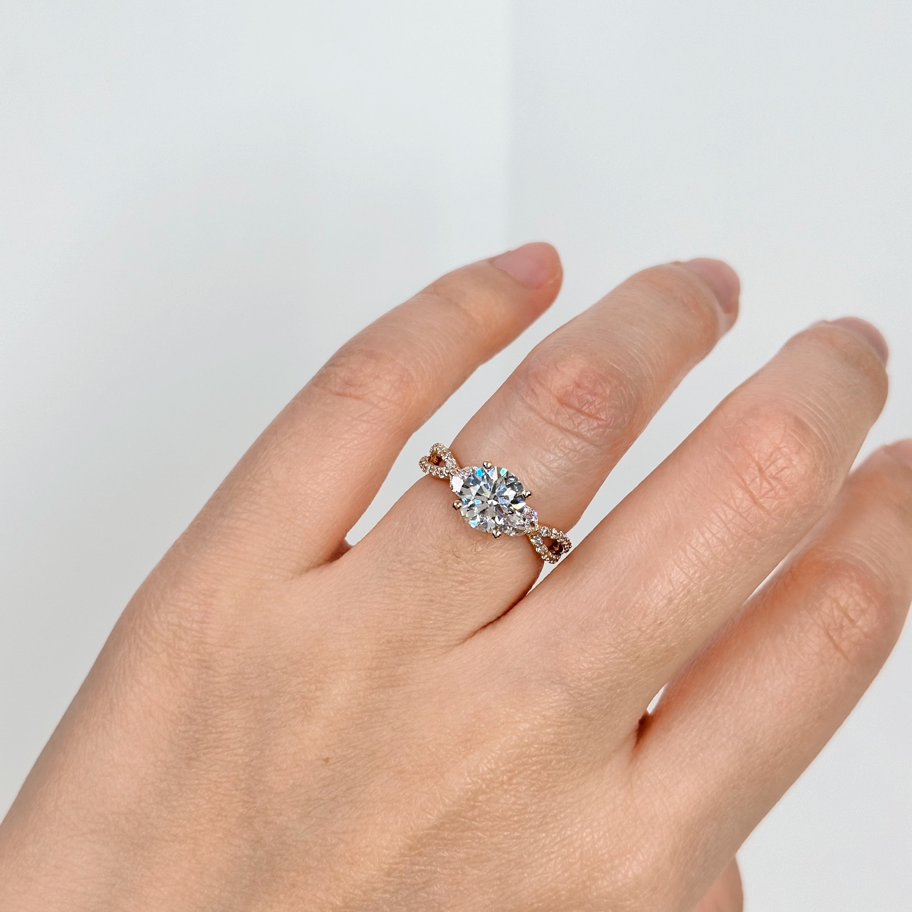 1.53ct F VVS1 Round Lab Diamond Engagement Ring | Amara Luxe Adorned