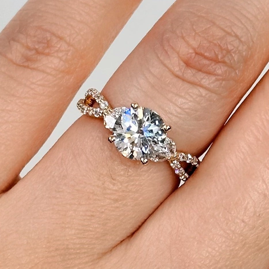 1.53ct F VVS1 Round Lab Diamond Engagement Ring | Amara Luxe Adorned