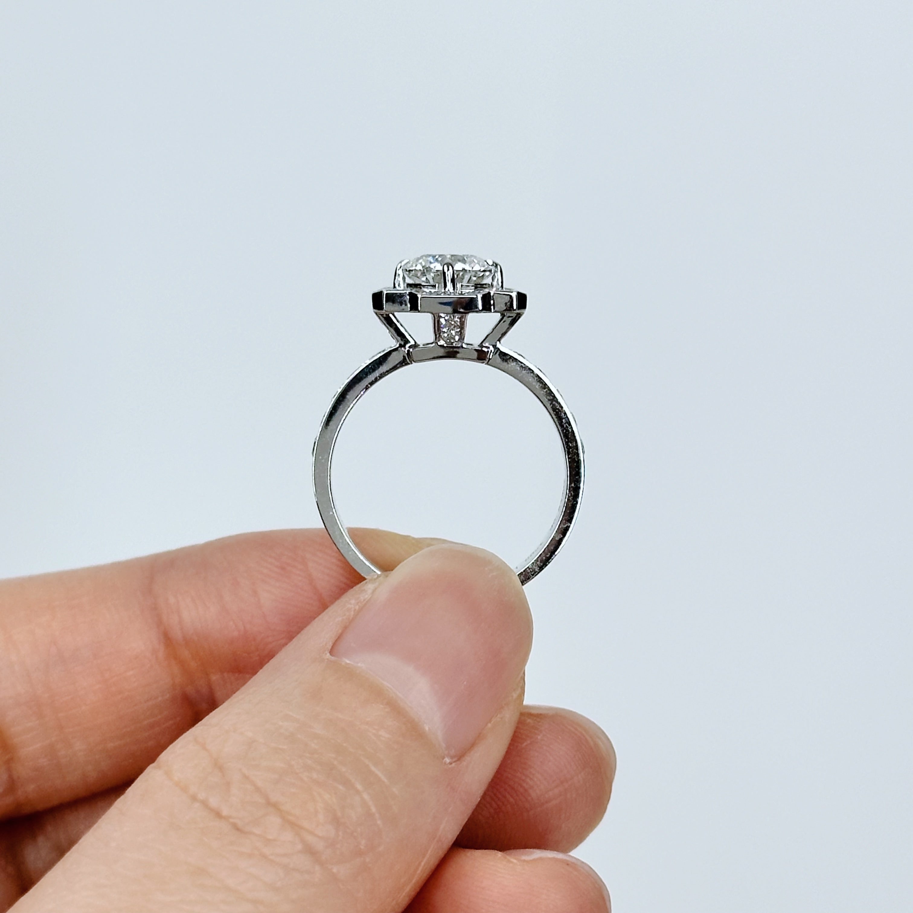 1.03ct E VVS2 Round Halo Lab Grown Diamond Engagement Ring