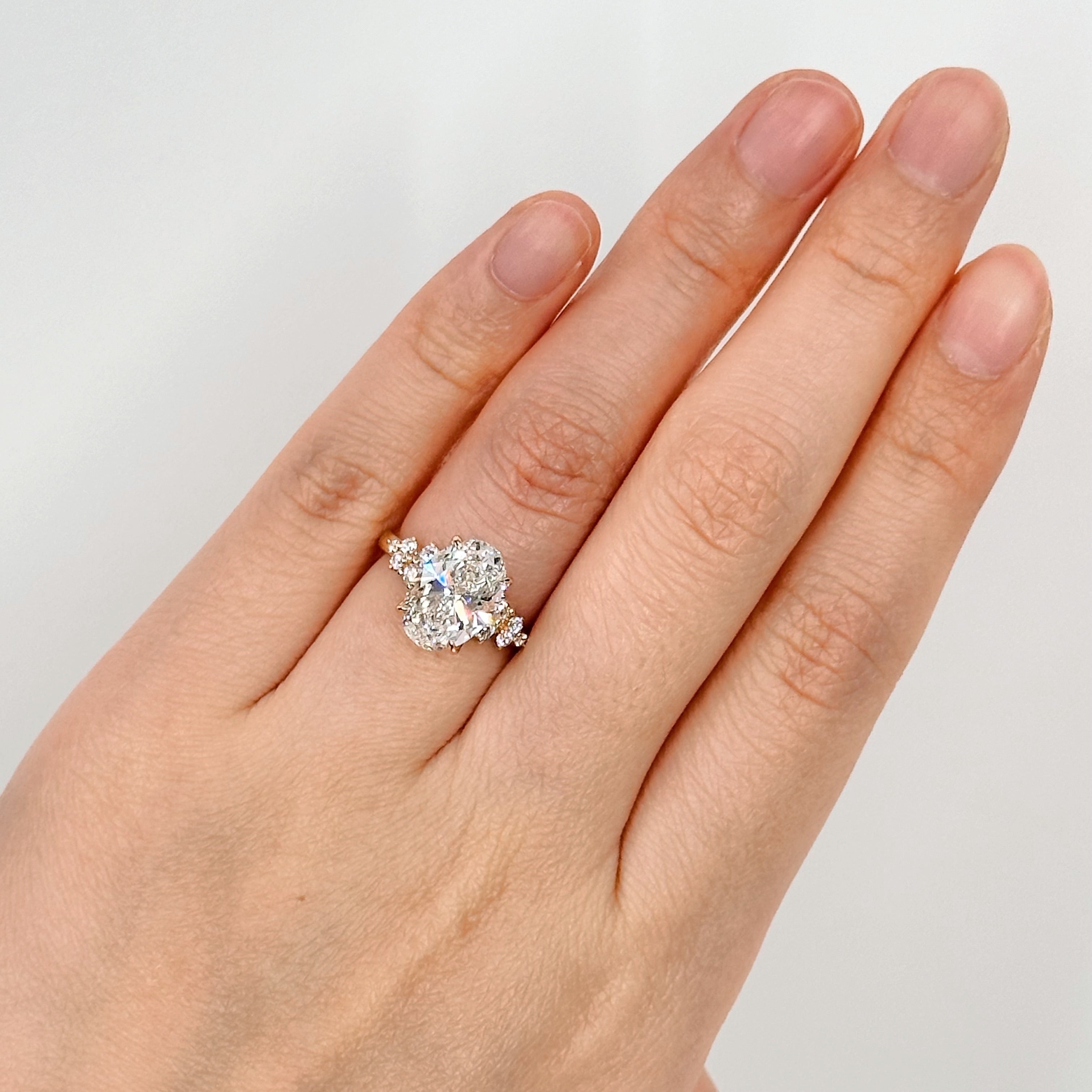 3.12ct G VS1 Oval Lab Grown Diamond Engagement Ring