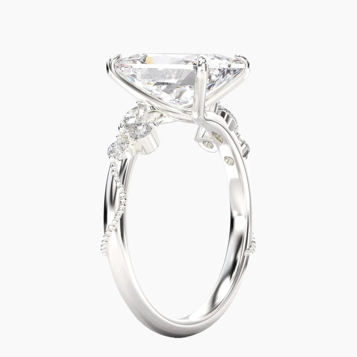 #18K White Gold