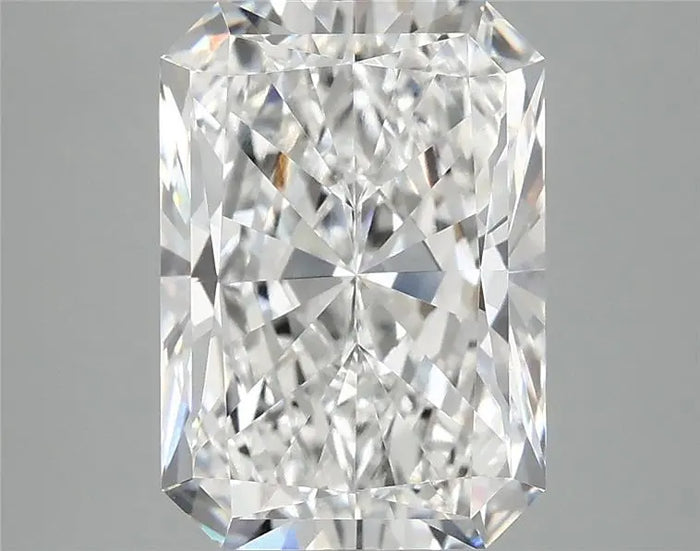 3.90 Carat · RADIANT · E · VS1 · IGI · Excellent Cut