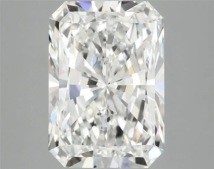 3.87 Carat · RADIANT · E · VVS2 · IGI · Excellent Cut