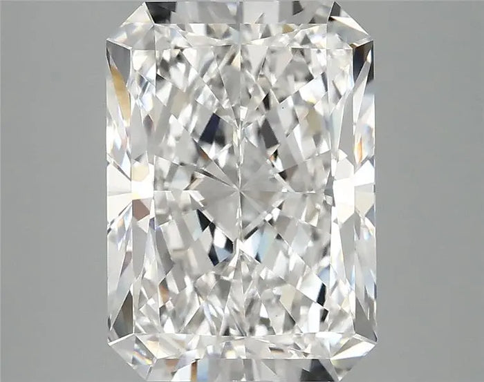 4.04 Carat · RADIANT · F · VVS2 · IGI · Excellent Cut