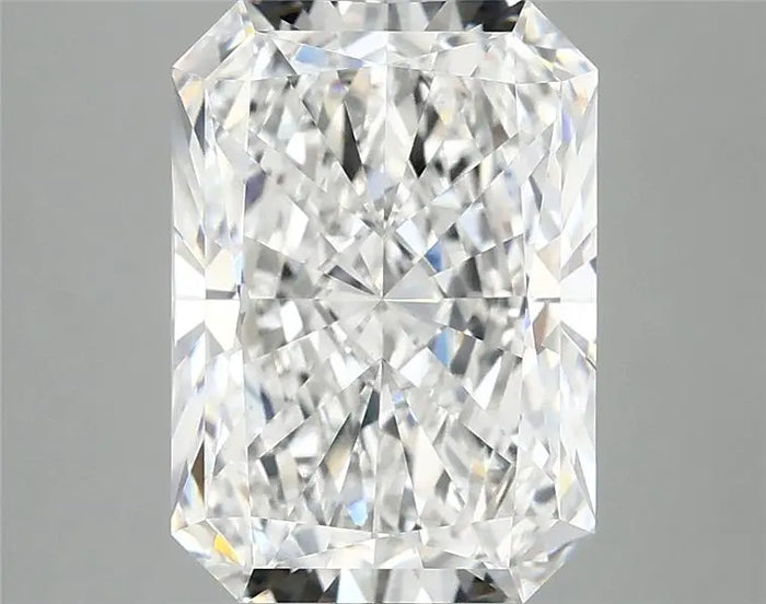 3.90 Carat · RADIANT · E · VVS2 · IGI · Excellent Cut