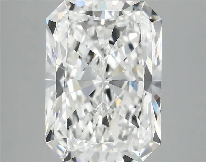 4.06 Carat · RADIANT · E · VVS2 · IGI · Excellent Cut