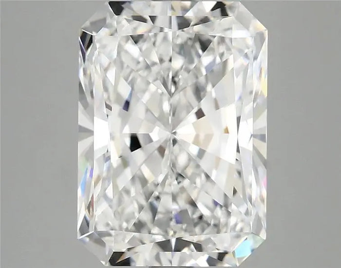 3.94 Carat · RADIANT · E · VVS2 · IGI · Excellent Cut