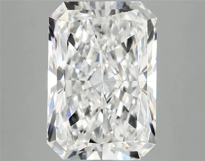 3.95 Carat · RADIANT · E · VVS2 · IGI · Excellent Cut