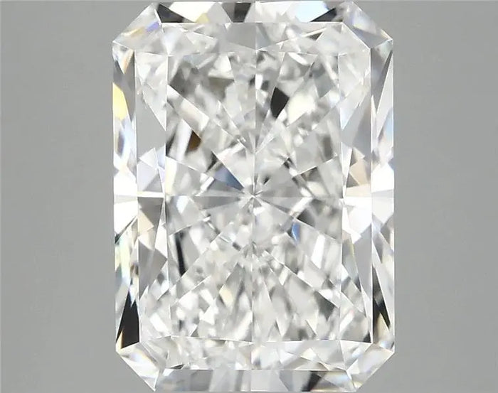 3.94 Carat · RADIANT · E · VVS2 · IGI · Excellent Cut