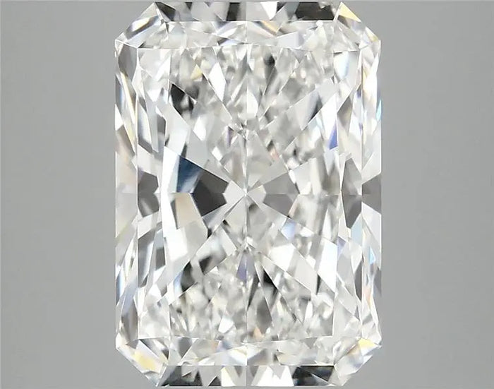3.82 Carat · RADIANT · E · VVS2 · IGI · Excellent Cut