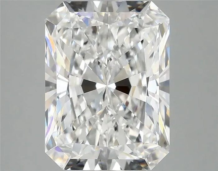3.90 Carat · RADIANT · E · VVS2 · IGI · Excellent Cut