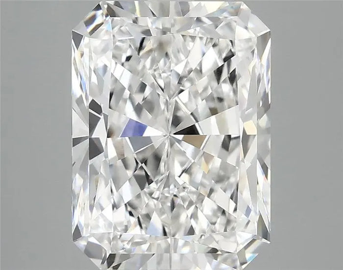 3.93 Carat · RADIANT · E · VVS2 · IGI · Excellent Cut