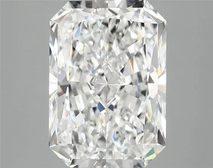 3.91 Carat · RADIANT · D · VVS2 · IGI · Excellent Cut