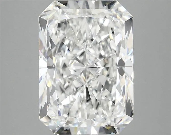 3.91 Carat · RADIANT · D · VVS2 · IGI · Excellent Cut