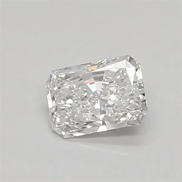 0.35 Carat · RADIANT · E · VS1 · IGI · Very Good Cut