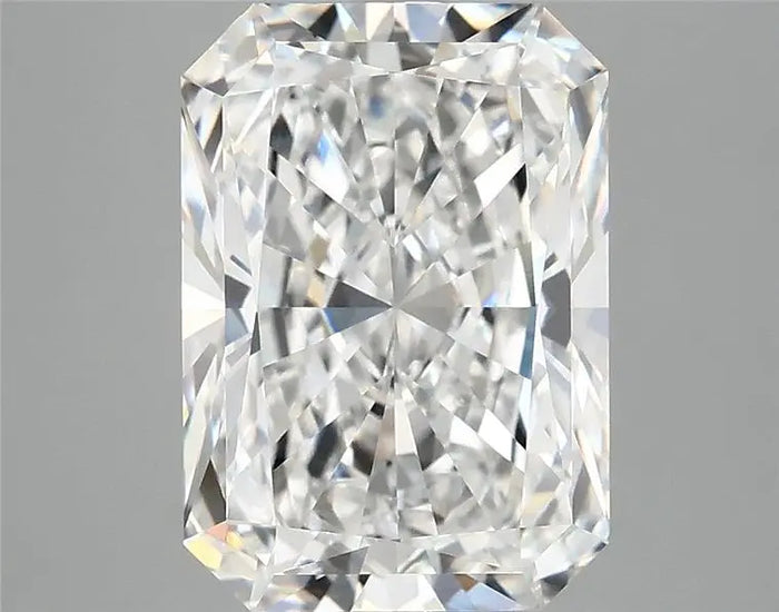 4.84 Carat · RADIANT · E · VVS2 · IGI · Excellent Cut