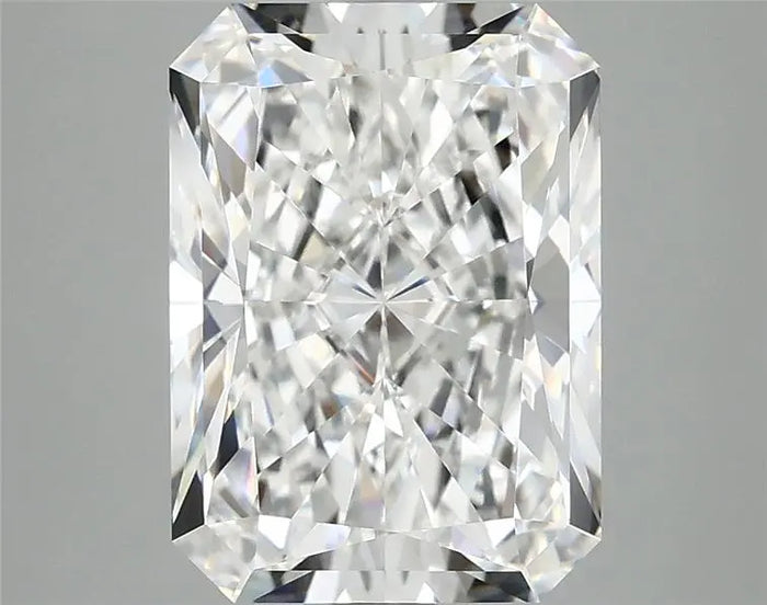 4.16 Carat · RADIANT · E · VVS2 · IGI · Excellent Cut