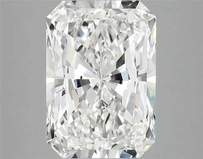 3.89 Carat · RADIANT · E · VVS2 · IGI · Excellent Cut