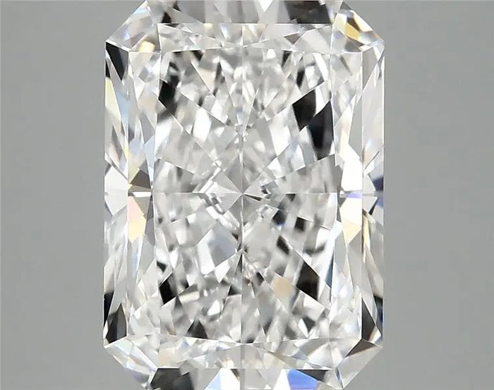 3.91 Carat · RADIANT · E · VVS2 · IGI · Excellent Cut
