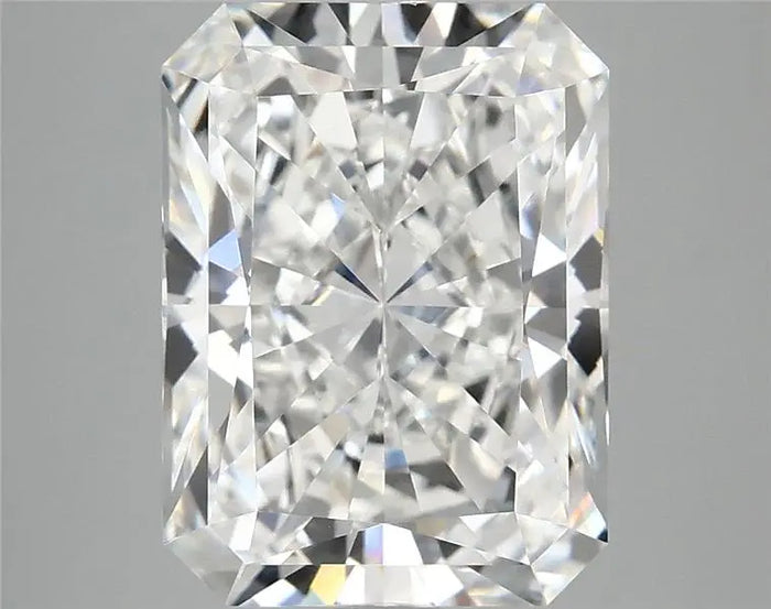 4.90 Carat · RADIANT · E · VVS2 · IGI · Excellent Cut