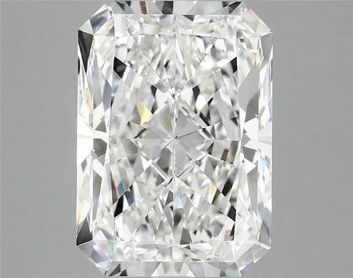 3.85 Carat · RADIANT · E · VVS2 · IGI · Excellent Cut
