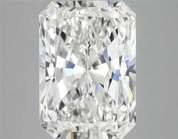3.96 Carat · RADIANT · E · VVS2 · IGI · Excellent Cut