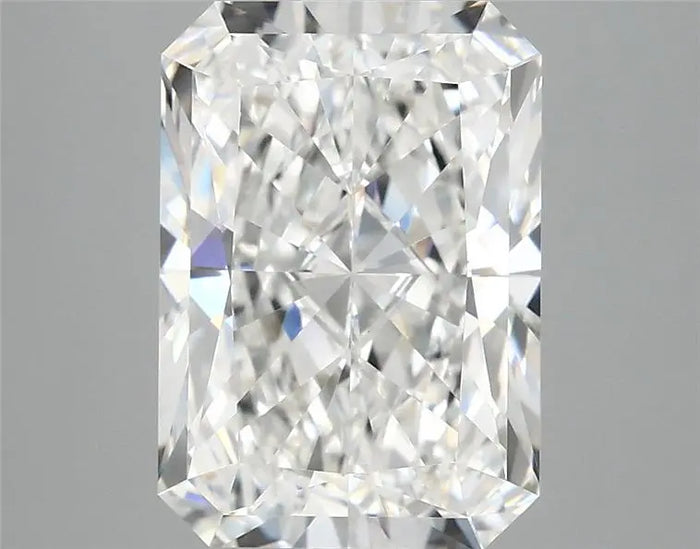 3.89 Carat · RADIANT · E · VVS2 · IGI · Excellent Cut