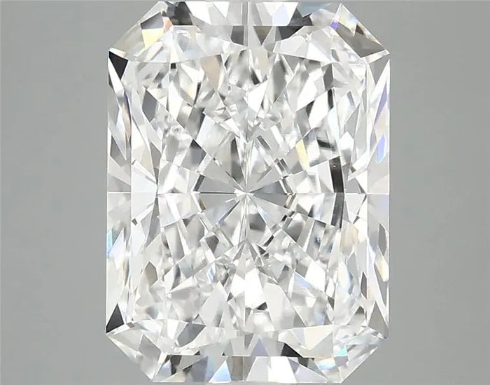 4.09 Carat · RADIANT · E · VVS2 · IGI · Excellent Cut