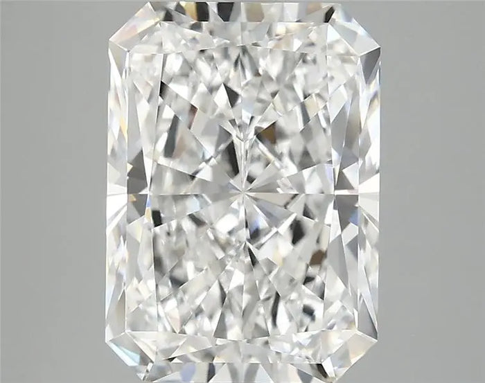 3.92 Carat · RADIANT · E · VVS2 · IGI · Excellent Cut