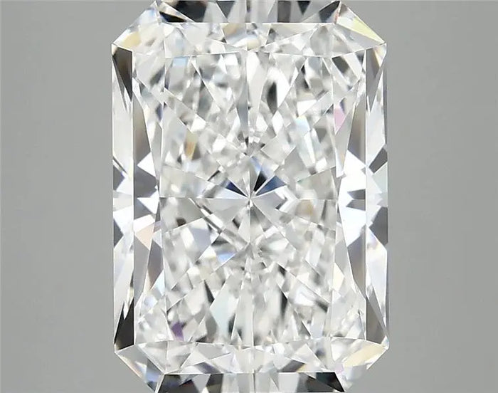 3.92 Carat · RADIANT · E · VVS2 · IGI · Excellent Cut
