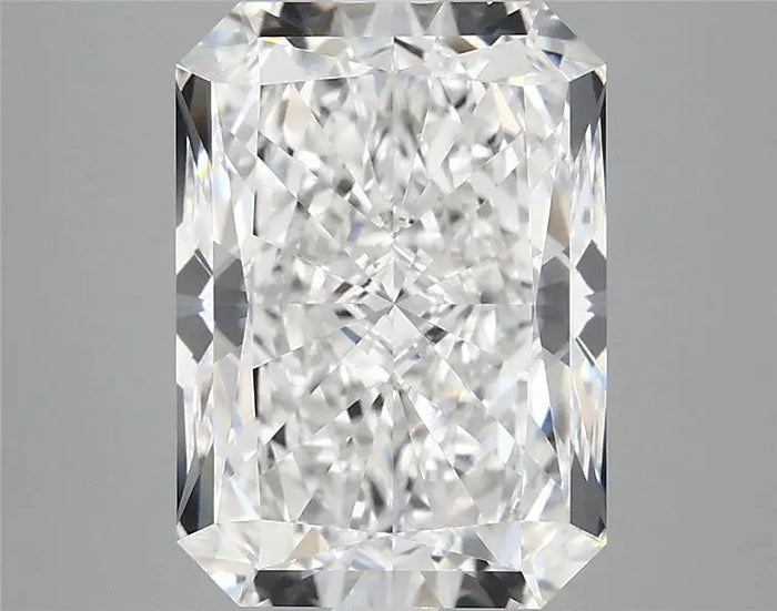 4.04 Carat · RADIANT · E · VVS2 · IGI · Excellent Cut