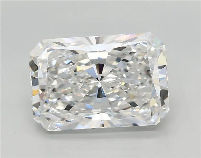 3.82 Carat · RADIANT · E · VVS2 · IGI · Excellent Cut