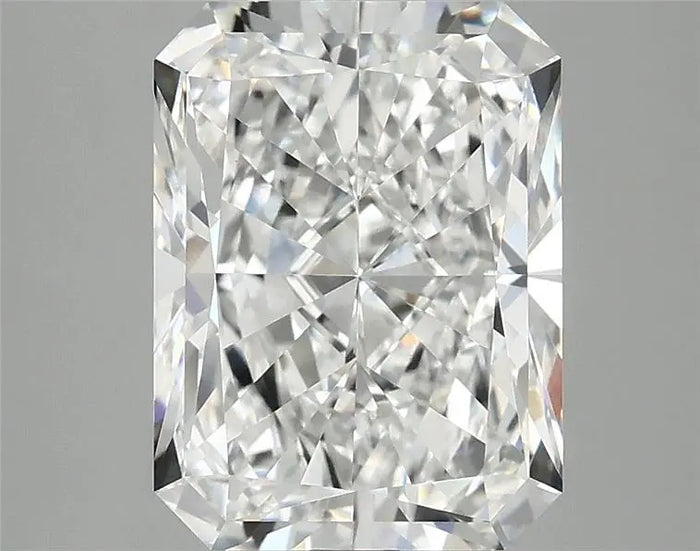 3.94 Carat · RADIANT · E · VVS2 · IGI · Excellent Cut