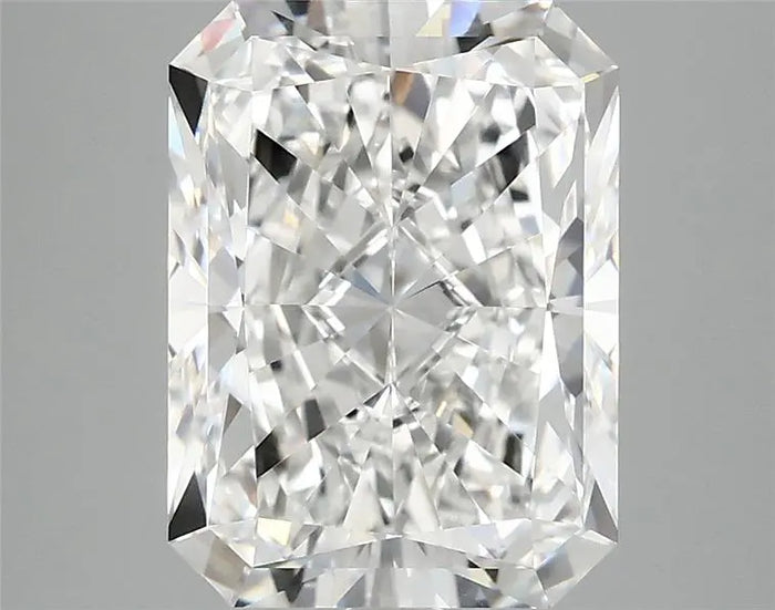 3.90 Carat · RADIANT · E · VVS2 · IGI · Excellent Cut