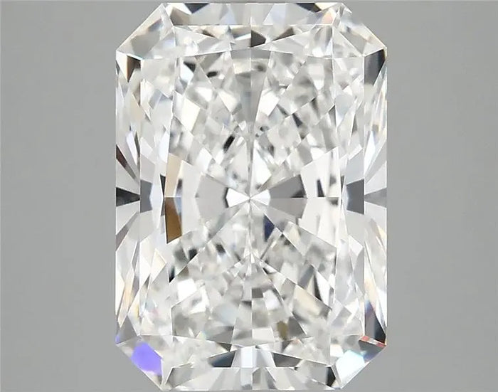 3.89 Carat · RADIANT · E · VVS2 · IGI · Excellent Cut