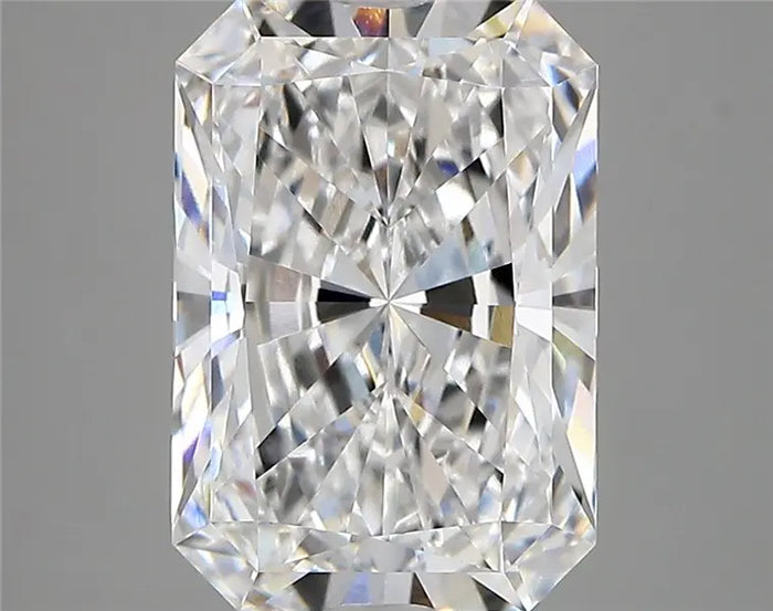 4.40 Carat · RADIANT · E · VVS1 · IGI · Excellent Cut