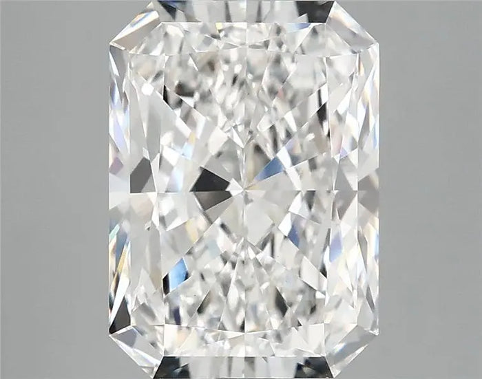 3.89 Carat · RADIANT · E · VVS2 · IGI · Excellent Cut